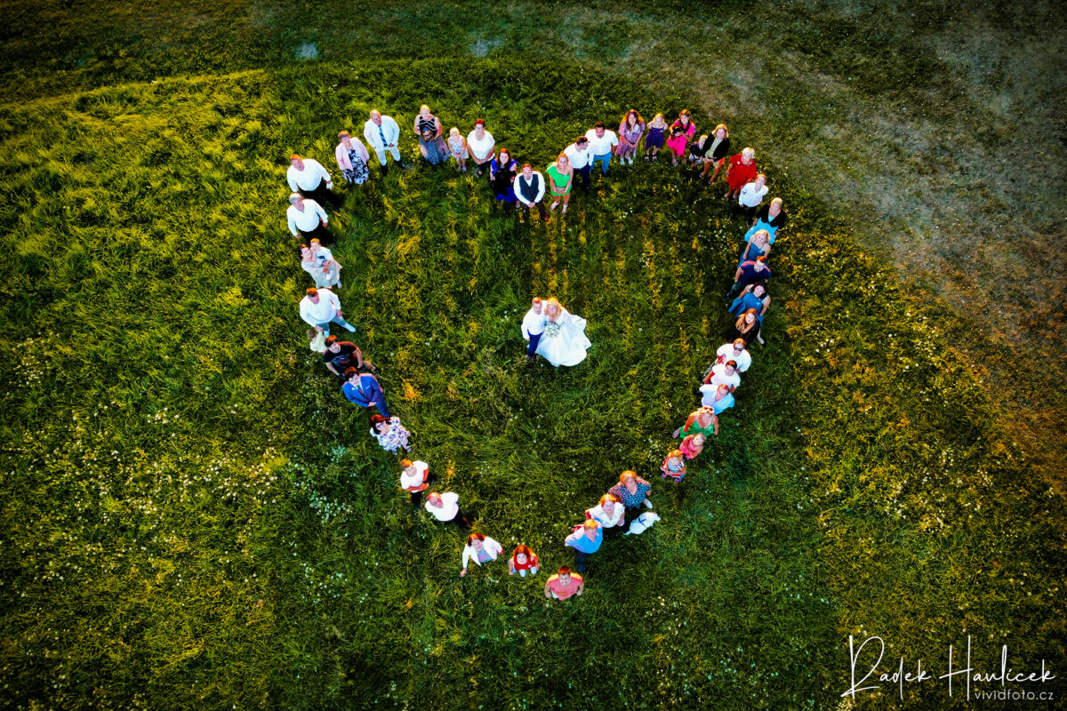 Svatební fotografie z dronu - fotograf Radek Havlíček | Tábor, jižní Čechy